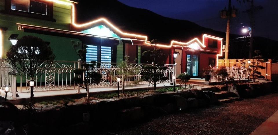 Danyang Yeowoobyeol Pension Exterior photo