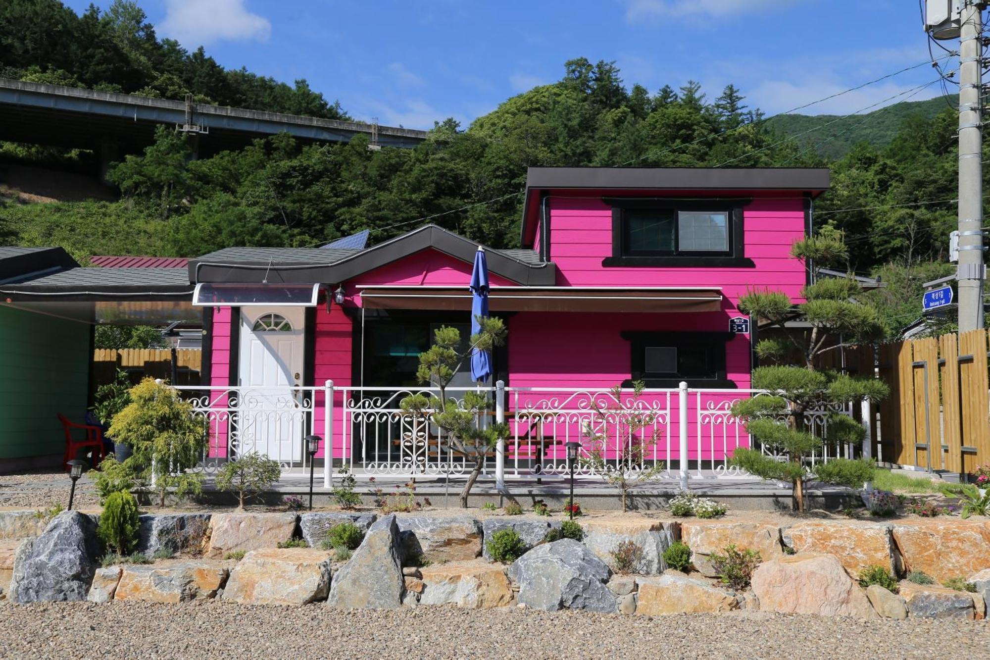 Danyang Yeowoobyeol Pension Exterior photo