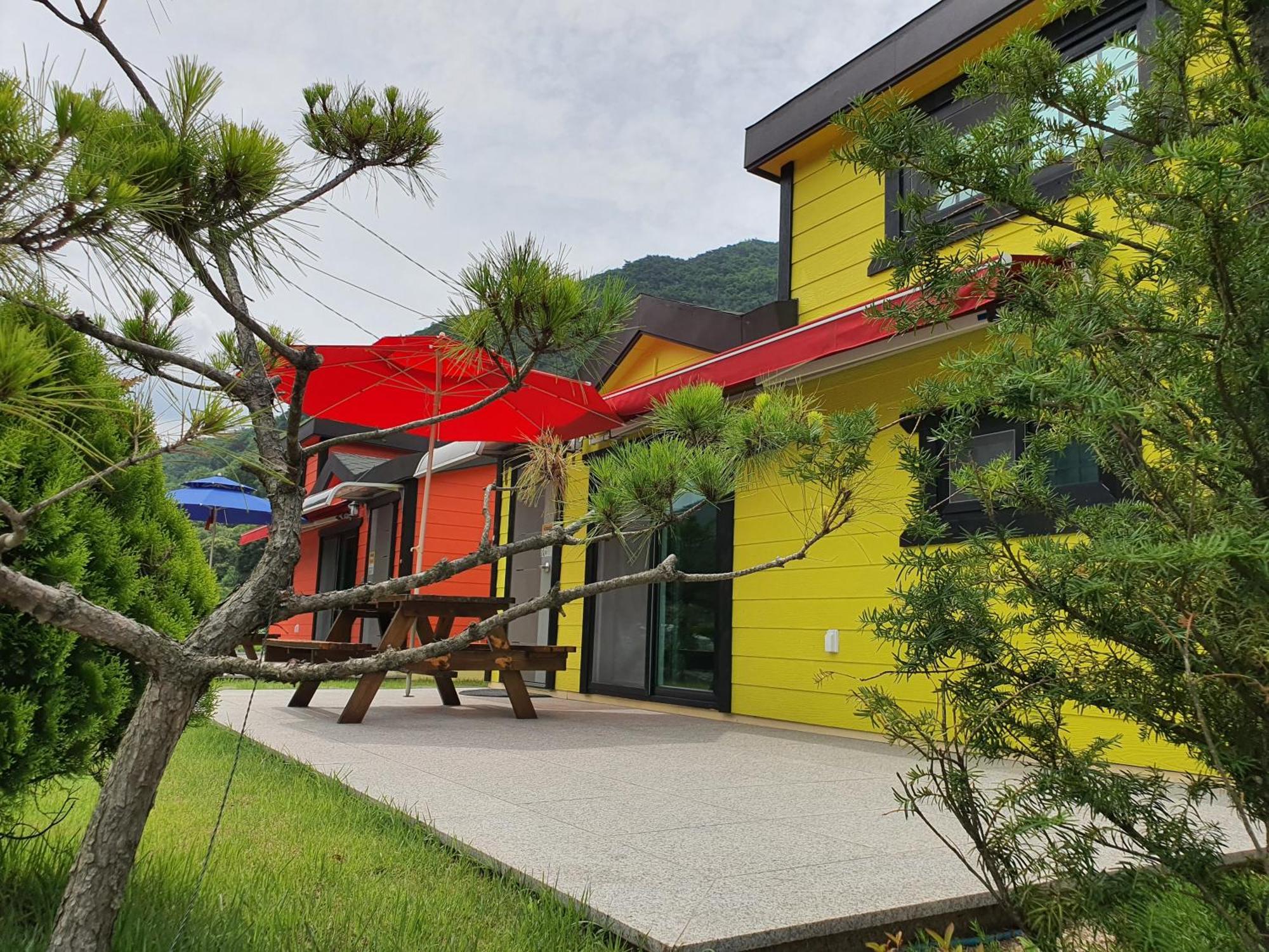 Danyang Yeowoobyeol Pension Exterior photo